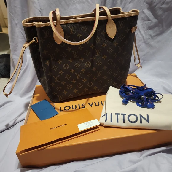 Louis Vuitton Brown Monogram Neverfull Tote Bag - Picture 8 of 8